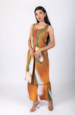 Monet Front Slit Set - Image 3